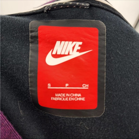 Beautiful Nike tech vest sz small. NWOT - Picture 6 of 7
